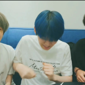 テテくん・ジミニ☆ TXT Vライブに飛び入り♡の画像