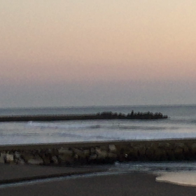 10月30日千葉北、東浪見の朝の波の画像