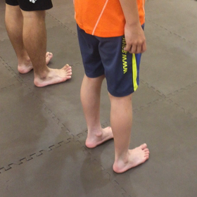 足の小指がの画像