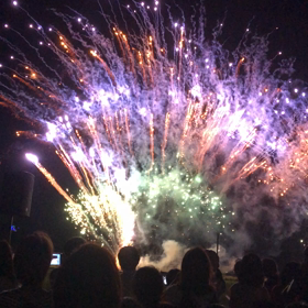 音楽付き花火の画像