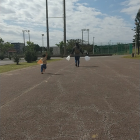 凧上げからの凧引きずり。の画像