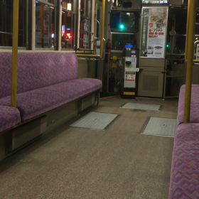 ひとりぼっちの路面電車の画像