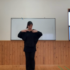 肩凝りを改善する体操②の画像