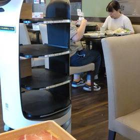 ネコ型ロボットの画像