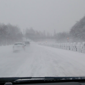 北海道 冬の高速道路の画像