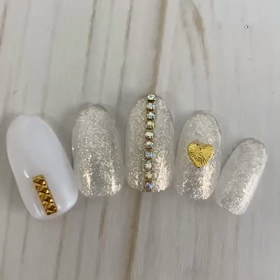 キラキラネイルの画像