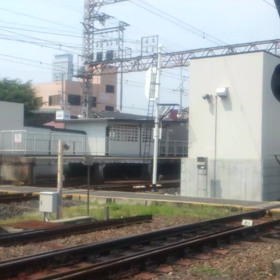 ♪はし～る電車は、緑の電車の画像