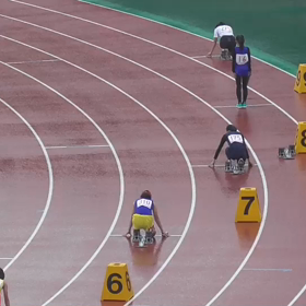 男女混合リレー予選１組の画像