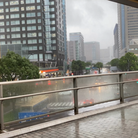 台風とみなとみらいの画像