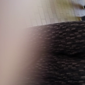 塗り絵をするペコちゃん笑の画像