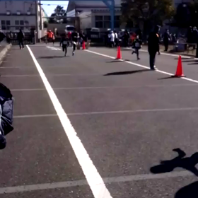 親子・１キロの部 ゴール②の画像