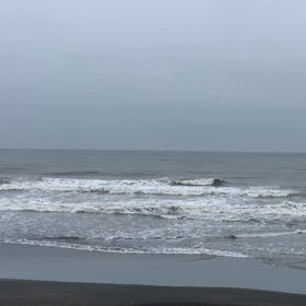 4月20日千葉北、東浪見の朝の波の画像