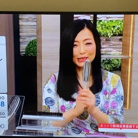 ”今日は夢がまたひとつ叶う日。ヘアブラシ初プロデュースHAIR EVERYのお誕生日。”の画像