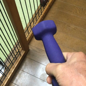 サービス構えの時の手首の形の画像