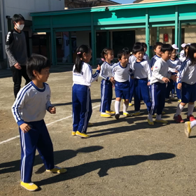 華、幼稚園、体操の画像