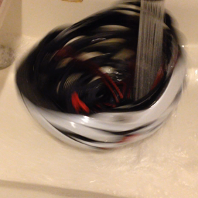 ヘルメット洗浄？の画像