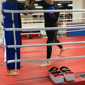 親子でキックボクシングの画像