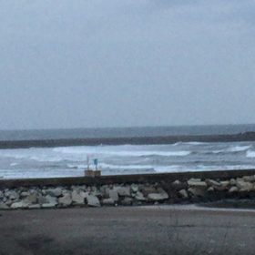 11月29日千葉北、東浪見の朝の波の画像