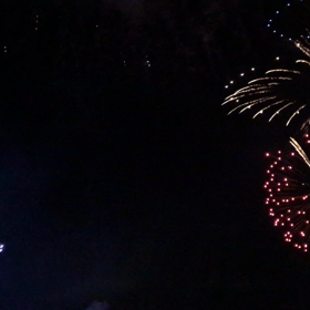 土砂降りからの花火 その2の画像