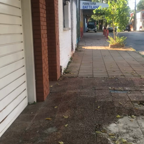 戒厳令中の外出の画像