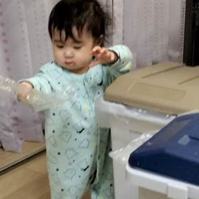 どんどん歩き回るの画像