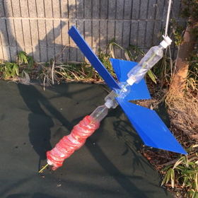 風車で水汲みの画像