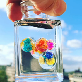 傾けてゆらゆら　フラワービジューハーバリウムの画像