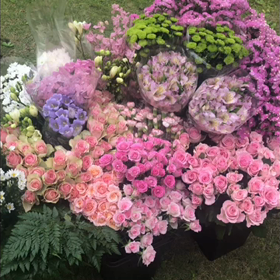 ペールトーンカラーの花の仕入れの画像