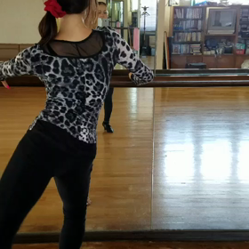 後ろからもの画像