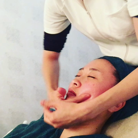 マッサージでスッキリ小顔☆の画像