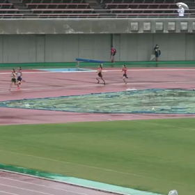 ６年女子1000m３組目③の画像