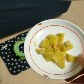 ベール　おいも食べるよ♡の画像