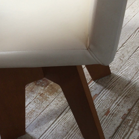 ぎゃ〜  イスが！！！の画像