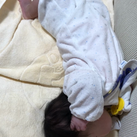 寝返りはもうすぐ？の画像