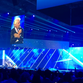 今日はリチャードブランソンとケーティペリーでした。の画像