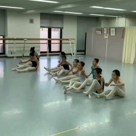 ☆バレリーナちゃんがするウォーミングアップ☆第2弾の画像