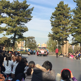 お正月限定のディズニーランドパレードの画像