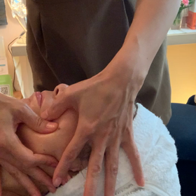 顔のインナーマッスルトリートメントで若返る！の画像