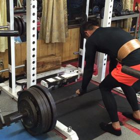 白井君渾身のデッドリフトの画像