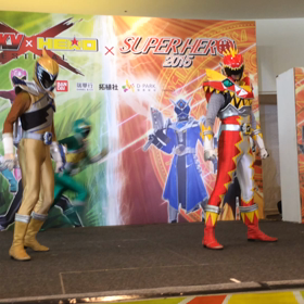 ショボいヒーローショーの画像