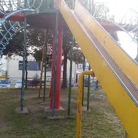 引越先にある公園にての画像