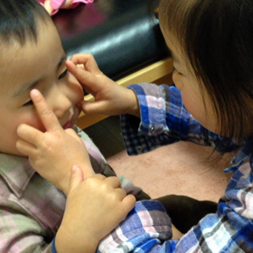 二人の遊びの画像