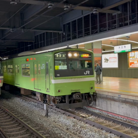 201系　天王寺駅　発車シーンの画像