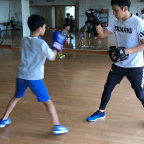 5年生ミット打ち(ワンアッパーフック)の画像