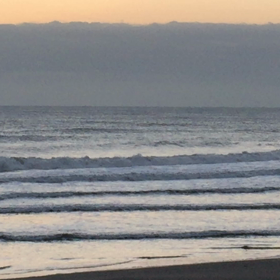 11月30日千葉北、東浪見の朝の波の画像