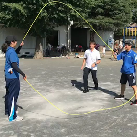 8/10 二本の縄跳び（ダブルタッチ）の画像