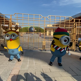 ミニオンちゃんのキュートなクリスマスダンス♪( ´▽｀)の画像