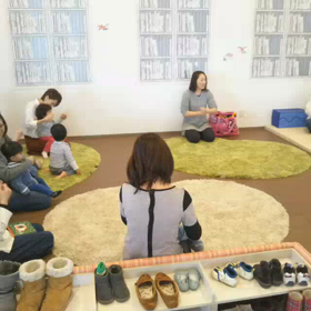 スナップハウスつくば研究学園店にて英語リトミックの画像