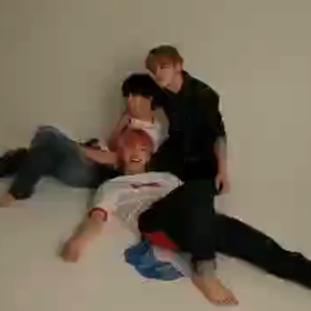 ⭐️SHETHREEさんインスタ動画UP‼️の画像