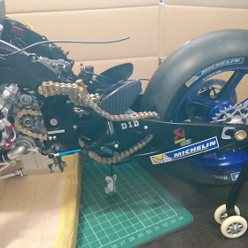 悩み中 ～ 悪さの根源は・・・（週刊 YAMAHA YZR-M1）の画像